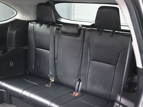 Used 2023 Toyota Highlander XLE image 39