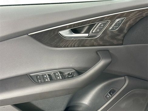 Used 2023 Audi Q8 Premium w/ Convenience Package image 25