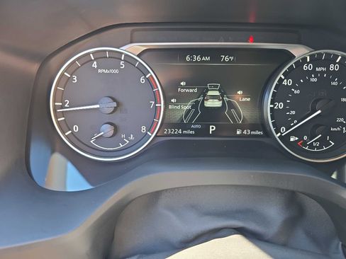 Used 2025 Nissan Rogue SV AWD/4WD image 19