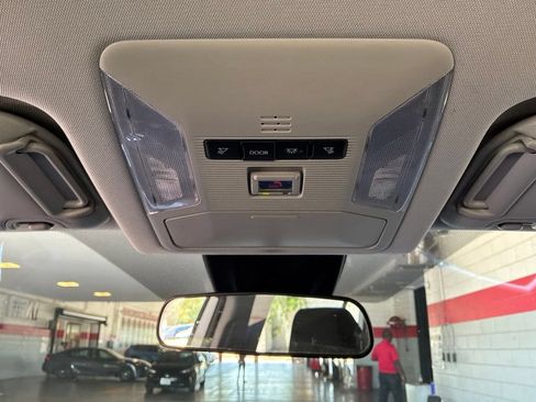 Used 2025 Toyota RAV4 XLE FWD image 16