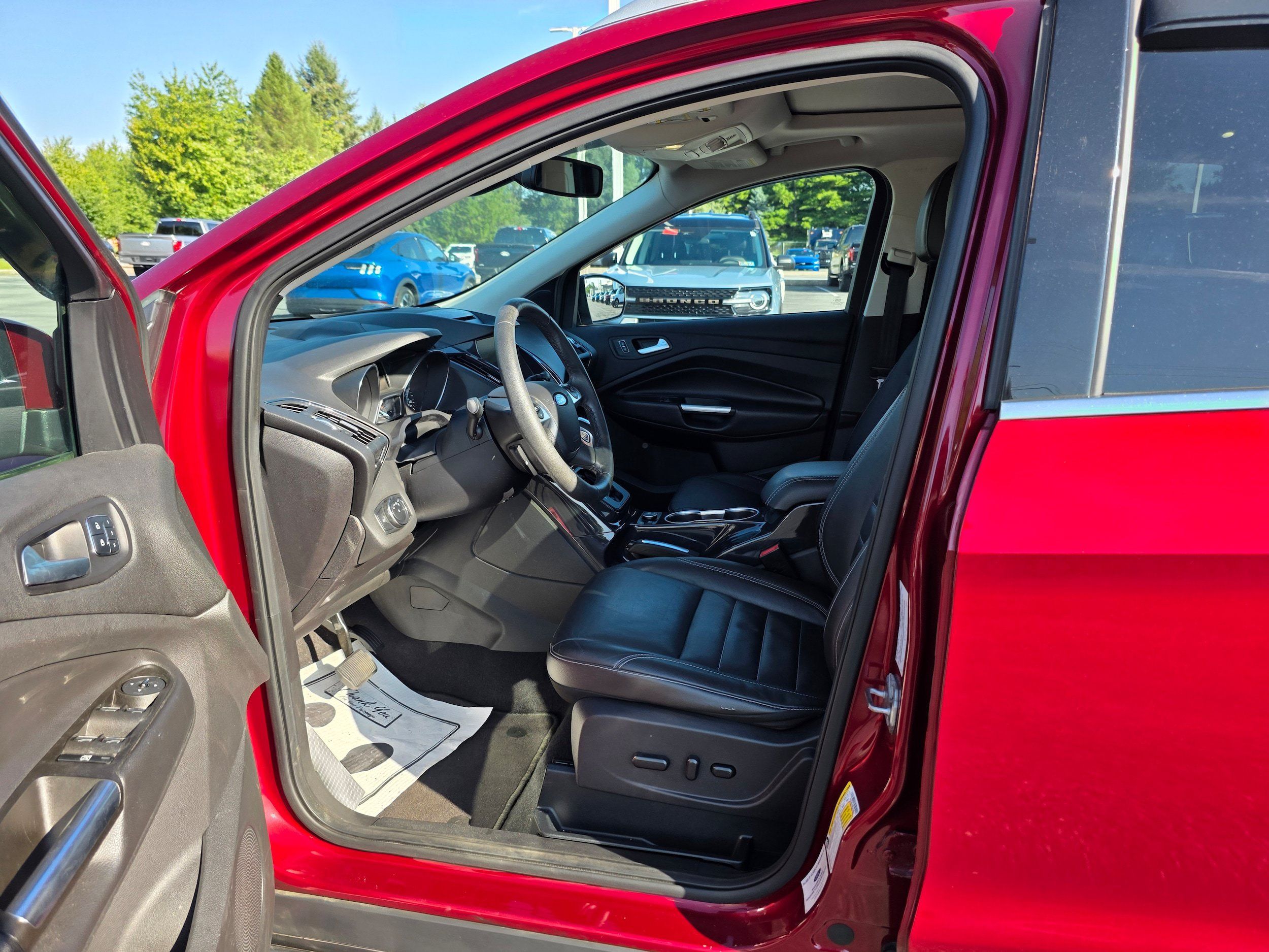 Used 2015 Ford Escape Titanium w/ Equipment Group 301A FWD image 20