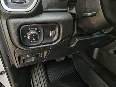 New 2026 RAM 1500 4x4 Crew Cab image 14