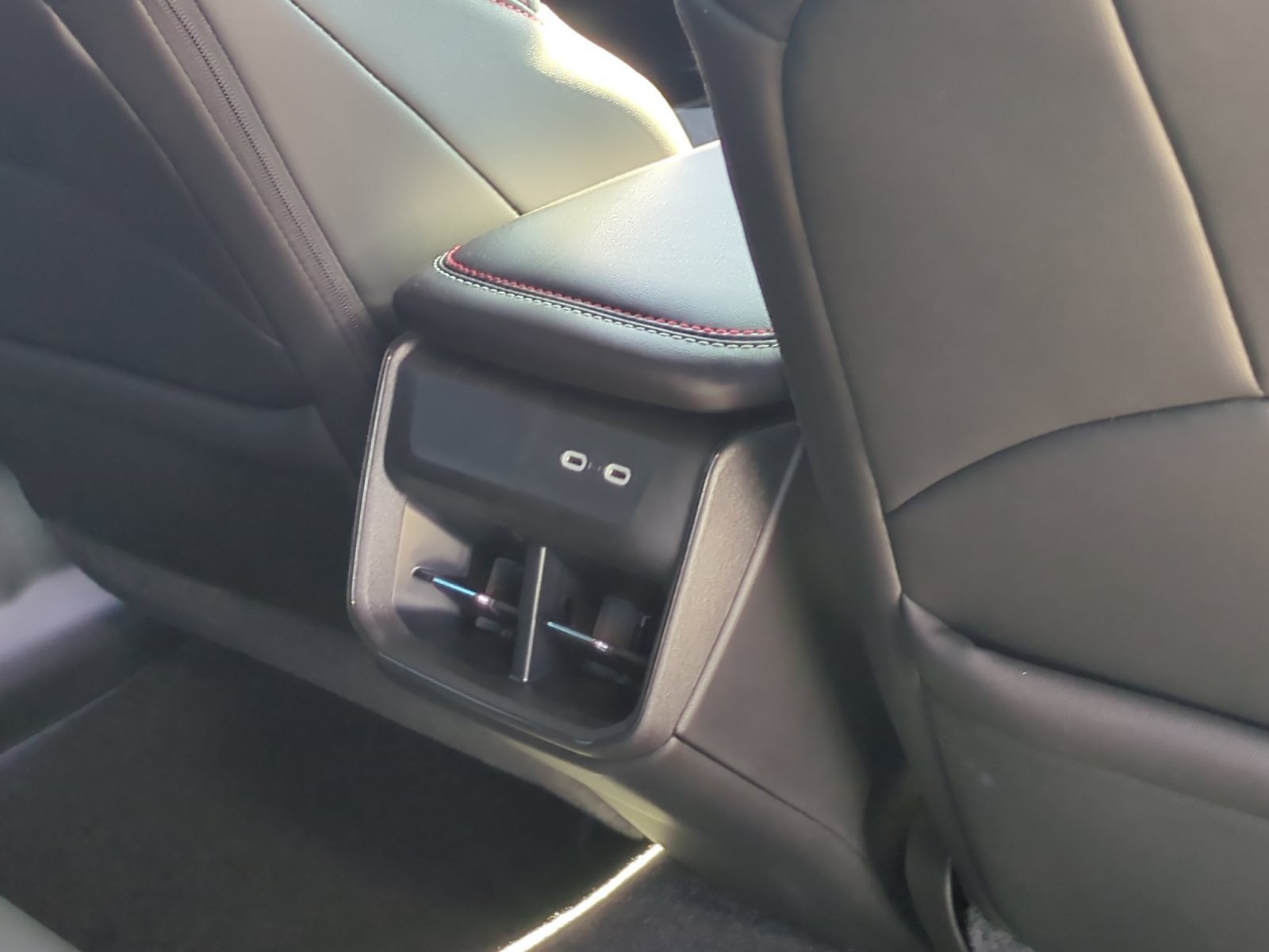 New 2026 Dodge Charger R/T w/ Driver Convenience Group AWD/4WD image 31