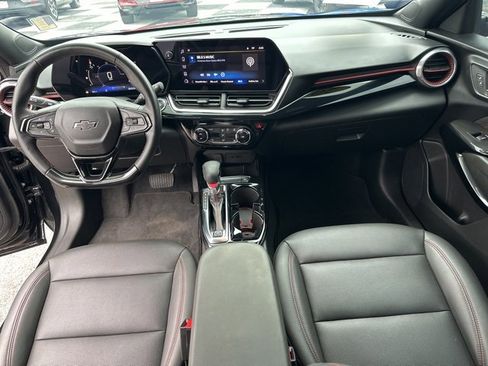 Used 2024 Chevrolet Trax RS w/ Driver Confidence Package image 5