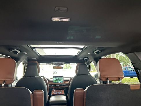 Used 2021 Lincoln Aviator Reserve w/ Equipment Group 201A RWD image 43