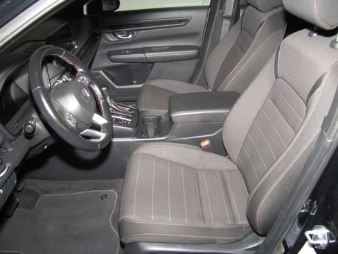 Used 2025 Honda CR-V Sport image 9