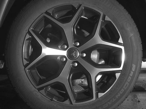 Used 2025 Jeep Compass Limited image 11