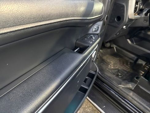 Used 2022 Ford Expedition XLT image 12