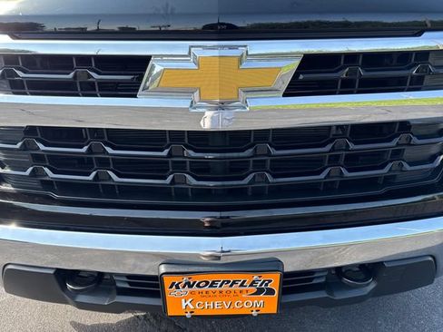 Used 2023 Chevrolet Silverado 1500 LT AWD/4WD image 31