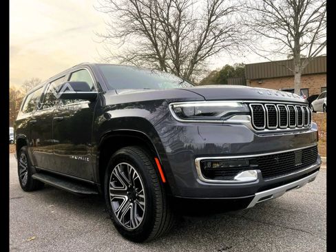 Used 2024 Jeep Wagoneer L Series II w/ Flexible Seating Group image 8