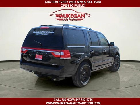 Used 2016 Lincoln Navigator Select AWD/4WD image 5