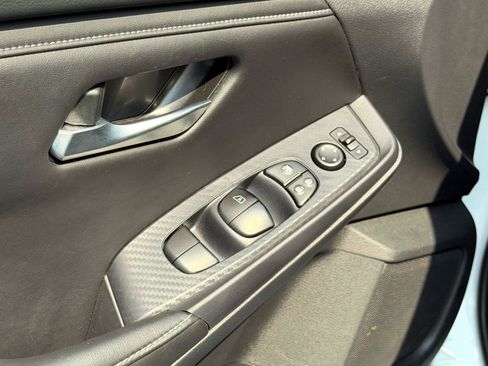 Used 2024 Nissan Sentra SV FWD image 16