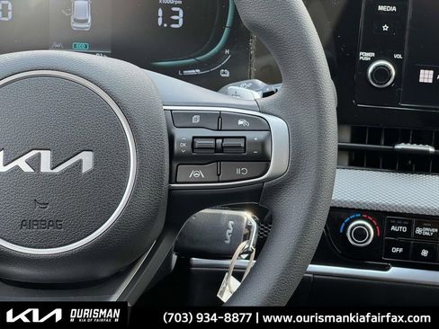 New 2025 Kia Sportage LX image 15