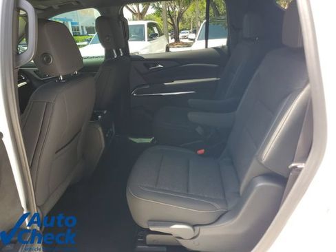 Used 2024 Chevrolet Traverse LT w/ Midnight/Sport Edition FWD image 13