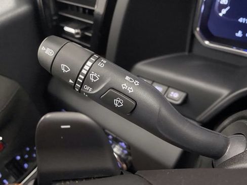 Used 2024 GMC Sierra 1500 AT4 w/ Technology Package AWD/4WD image 30
