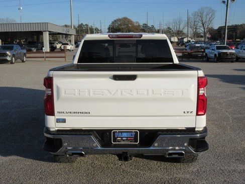Used 2022 Chevrolet Silverado 1500 LTZ image 6