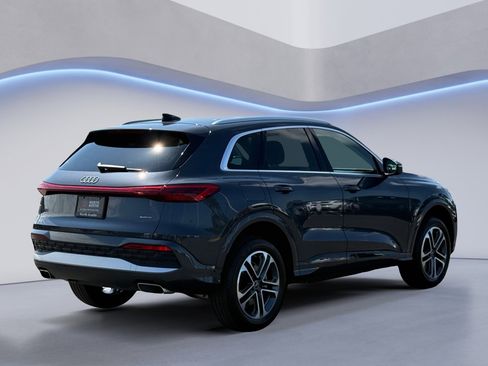 Used 2025 Audi Q5 Premium Plus w/ Premium Plus AWD/4WD image 8