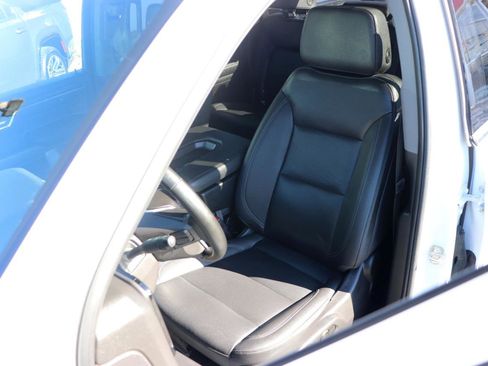 Used 2024 GMC Sierra 1500 SLT image 11