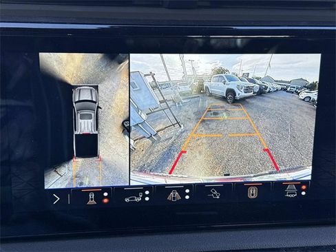 Used 2024 GMC Sierra 1500 AT4 w/ Technology Package image 31