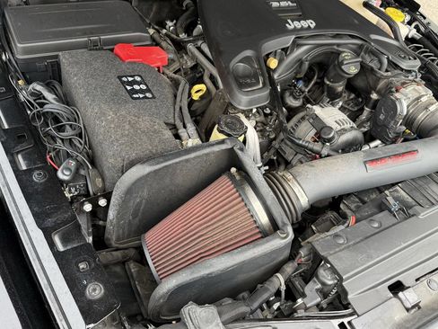 Used 2018 Jeep Wrangler Unlimited Rubicon w/ LED Lighting Group image 36