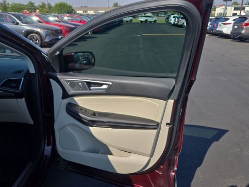 Used 2024 Ford Edge Titanium AWD/4WD image 18