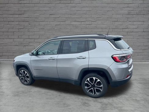 Used 2022 Jeep Compass Limited AWD/4WD image 3
