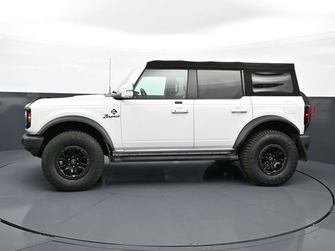 Used 2021 Ford Bronco Outer Banks w/ Sasquatch Package AWD/4WD image 5