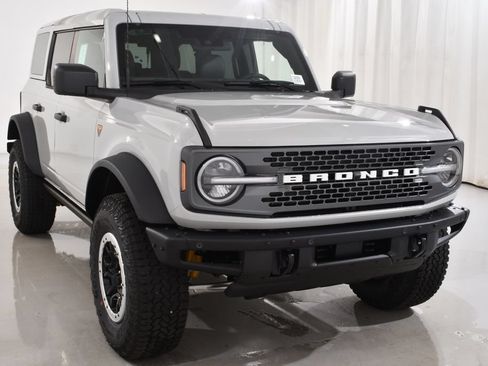 New 2026 Ford Bronco Badlands AWD/4WD image 4