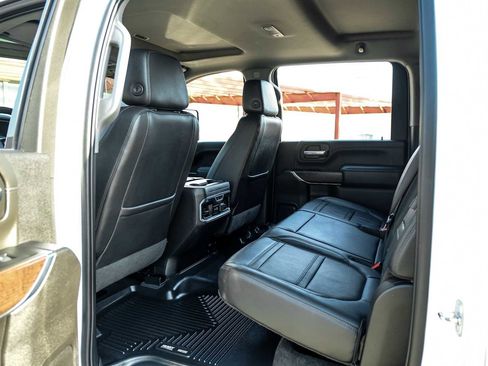 Used 2022 GMC Sierra 3500 Denali w/ Denali Ultimate Package AWD/4WD image 37