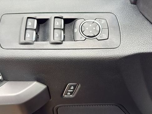 Used 2019 Ford F150 XLT w/ Equipment Group 302A Luxury image 16