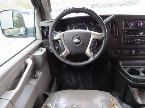 Used 2018 Chevrolet Express 2500 w/ Driver Convenience Package image 11