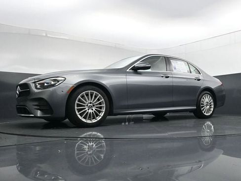 Used 2023 Mercedes-Benz E 350 4MATIC Sedan w/ Premium Package image 27