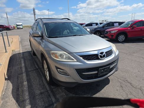 Used 2011 MAZDA CX-9 Grand Touring w/ Moonroof & Bose Audio Pkg FWD image 3