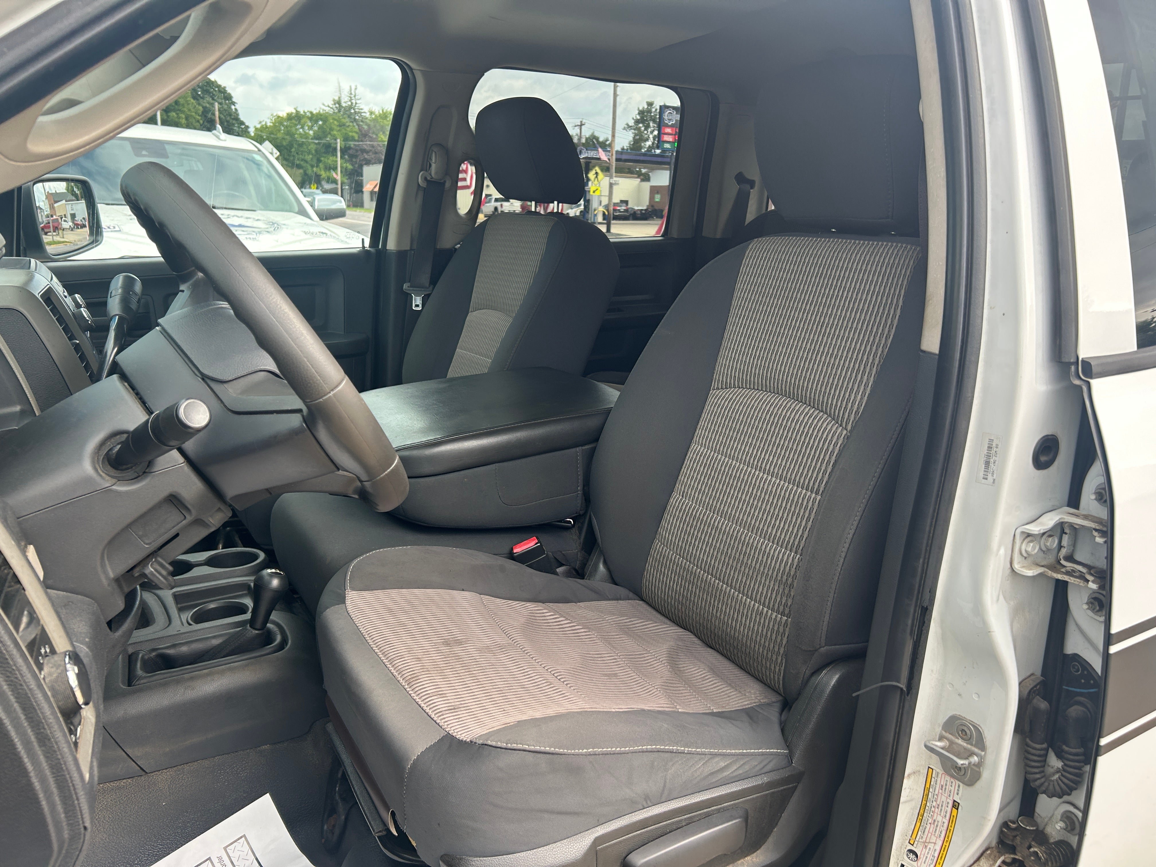 Used 2010 Dodge Ram 2500 Truck ST w/ ST Popular Equipment Group AWD/4WD image 15