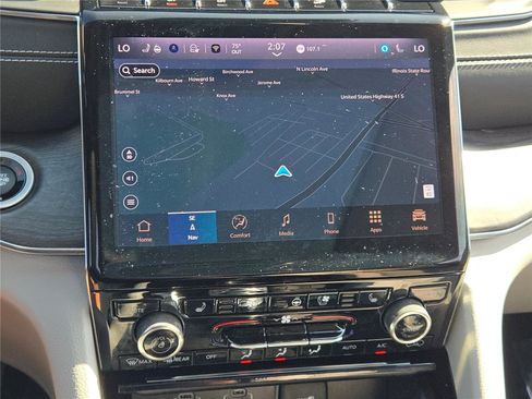 Used 2022 Jeep Grand Cherokee Overland w/ MOPAR Finishing Package image 30