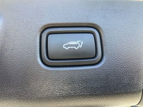 Used 2023 Hyundai Tucson Limited image 9