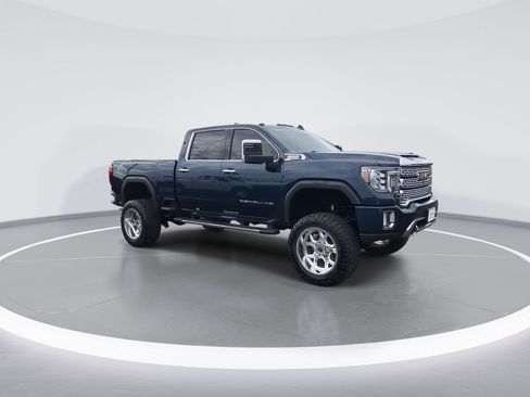 Used 2020 GMC Sierra 2500 Denali w/ Denali Ultimate Package AWD/4WD image 2