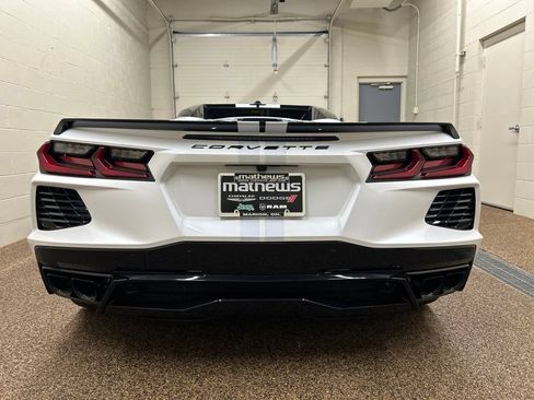 Used 2023 Chevrolet Corvette Stingray Premium Conv w/ Z51 Performance Package RWD image 3