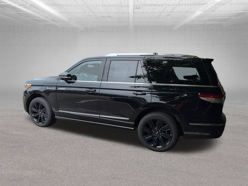 Used 2023 Lincoln Navigator Reserve AWD/4WD image 10