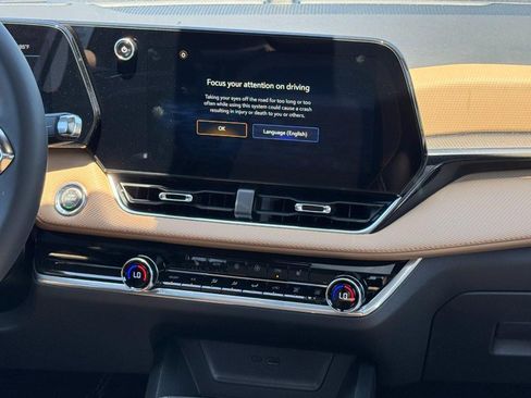 New 2026 Chevrolet Equinox ACTIV w/ Safety and Technology Package AWD/4WD image 9