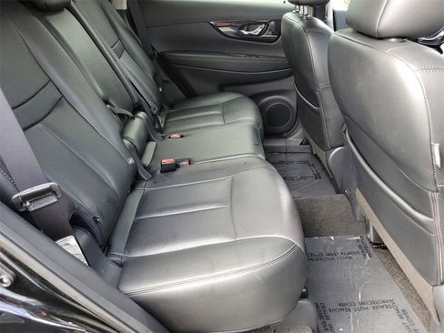 Used 2020 Nissan Rogue SL w/ Premium Package image 23