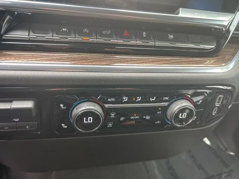 Used 2025 Chevrolet Silverado 1500 LT AWD/4WD image 22