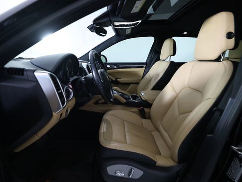 Used 2014 Porsche Cayenne Diesel Platinum Edition AWD/4WD image 15