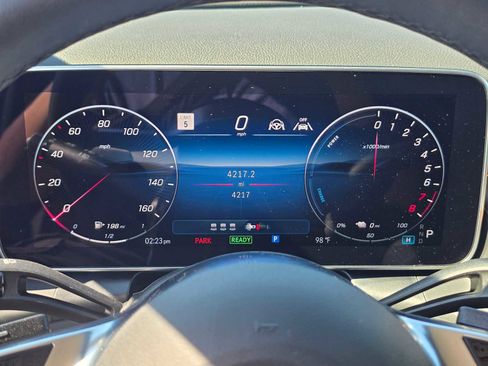 Used 2025 Mercedes-Benz GLC 350e GLC 350e image 26