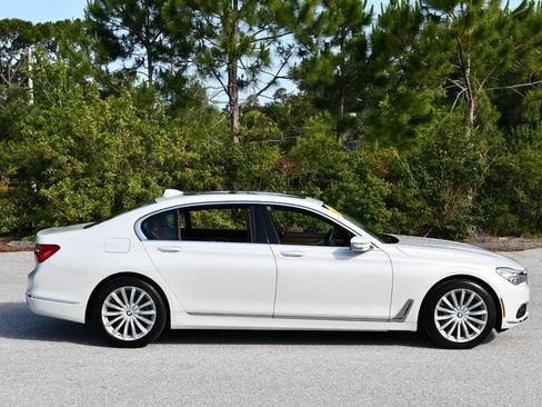 Used 2018 BMW 740i RWD image 30