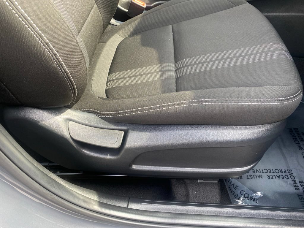 Used 2025 Hyundai Venue SEL FWD image 38