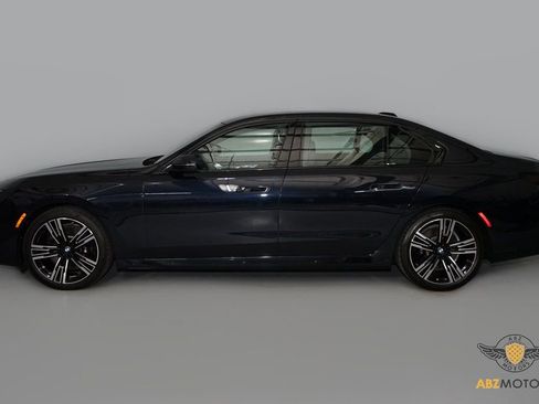 Used 2023 BMW 740i image 5