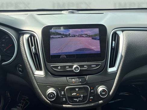 Used 2024 Chevrolet Malibu LS FWD image 9