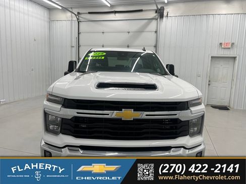 Used 2025 Chevrolet Silverado 2500 LT w/ Convenience Package AWD/4WD image 7