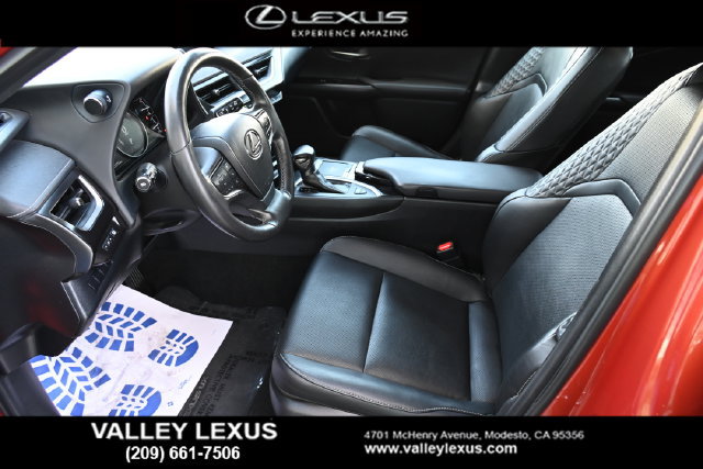 Used 2019 Lexus UX 250h AWD/4WD image 14